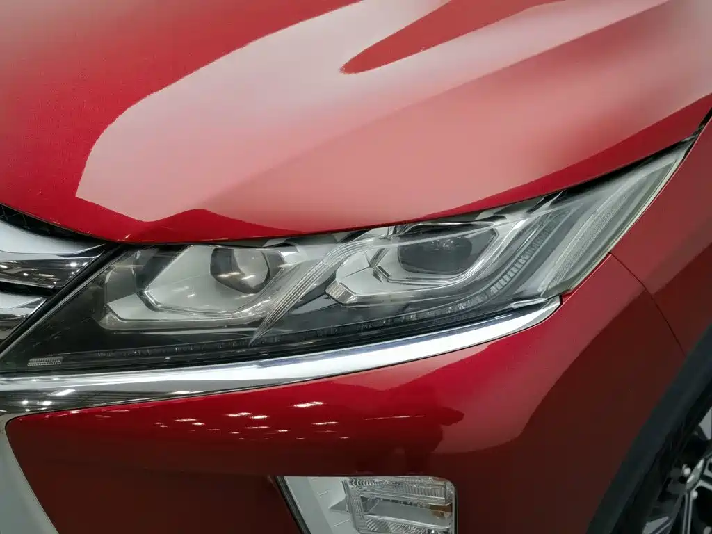 Mitsubishi Eclipse Cross — фото 7