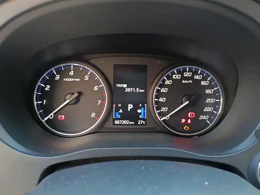 Mitsubishi Outlander — фото 14