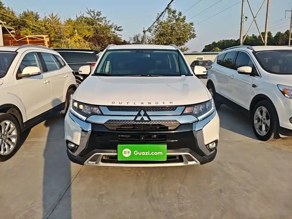 Mitsubishi Outlander — фото 3