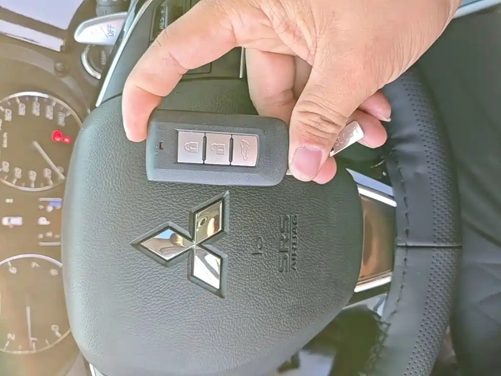 Mitsubishi Outlander — фото 9