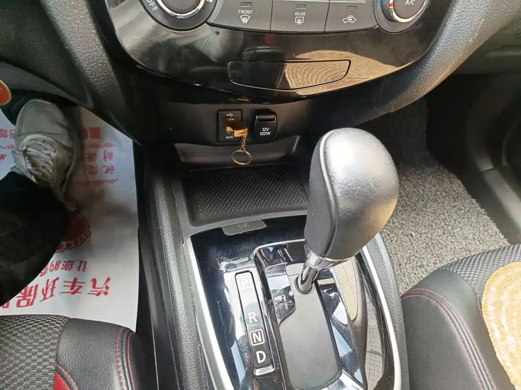 Nissan Qashqai — фото 14