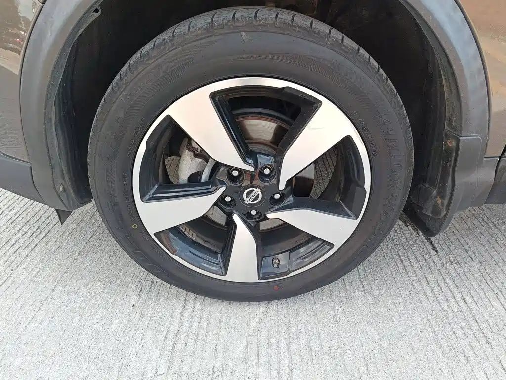 Nissan Qashqai — фото 23