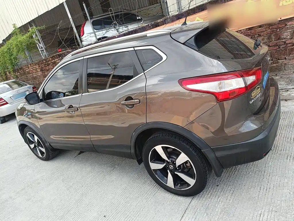 Nissan Qashqai — фото 5