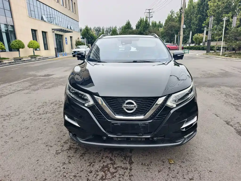 Nissan Qashqai — фото 2