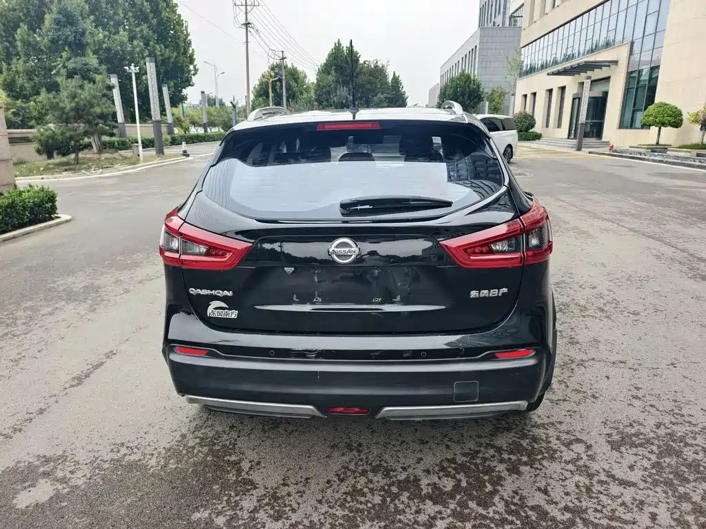 Nissan Qashqai — фото 5