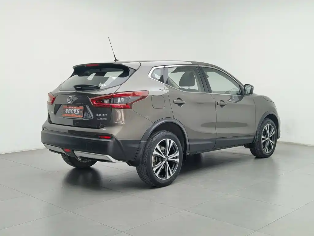 Nissan Qashqai — фото 2