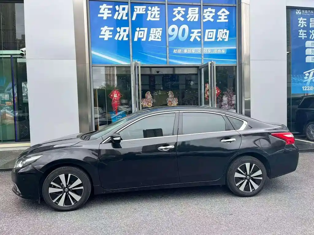 Nissan Teana — фото 7