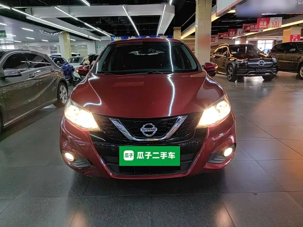 Nissan Tiida — фото 3