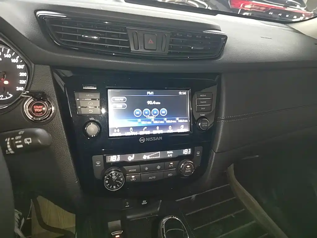 Nissan X-Trail — фото 13