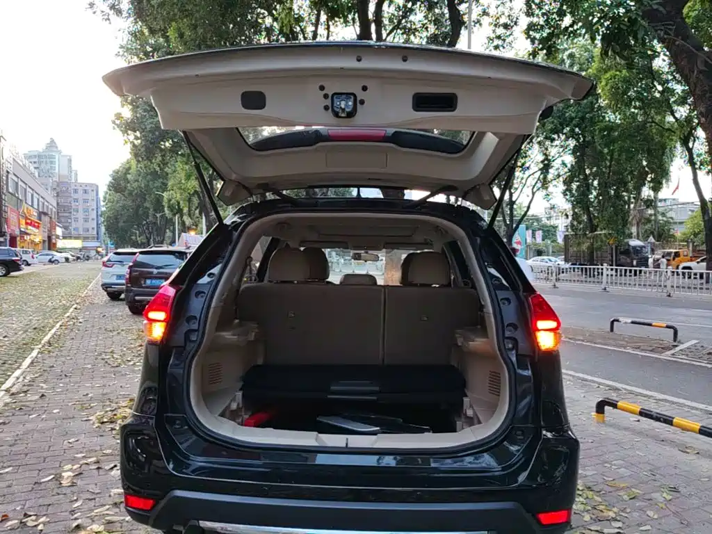 Nissan X-Trail — фото 19