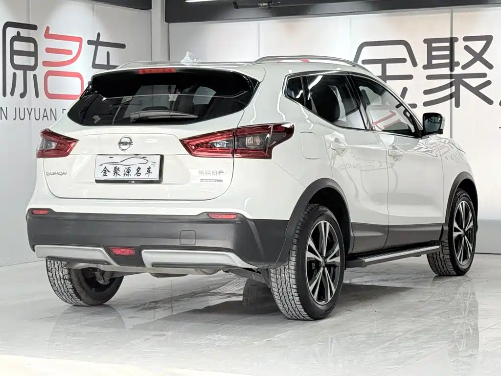 Nissan Qashqai — фото 6