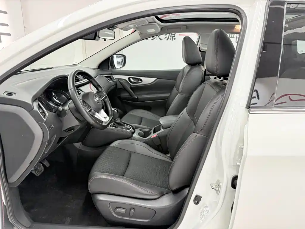 Nissan Qashqai — фото 7