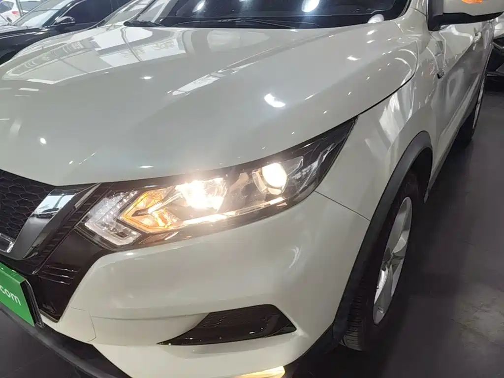 Nissan Qashqai — фото 24