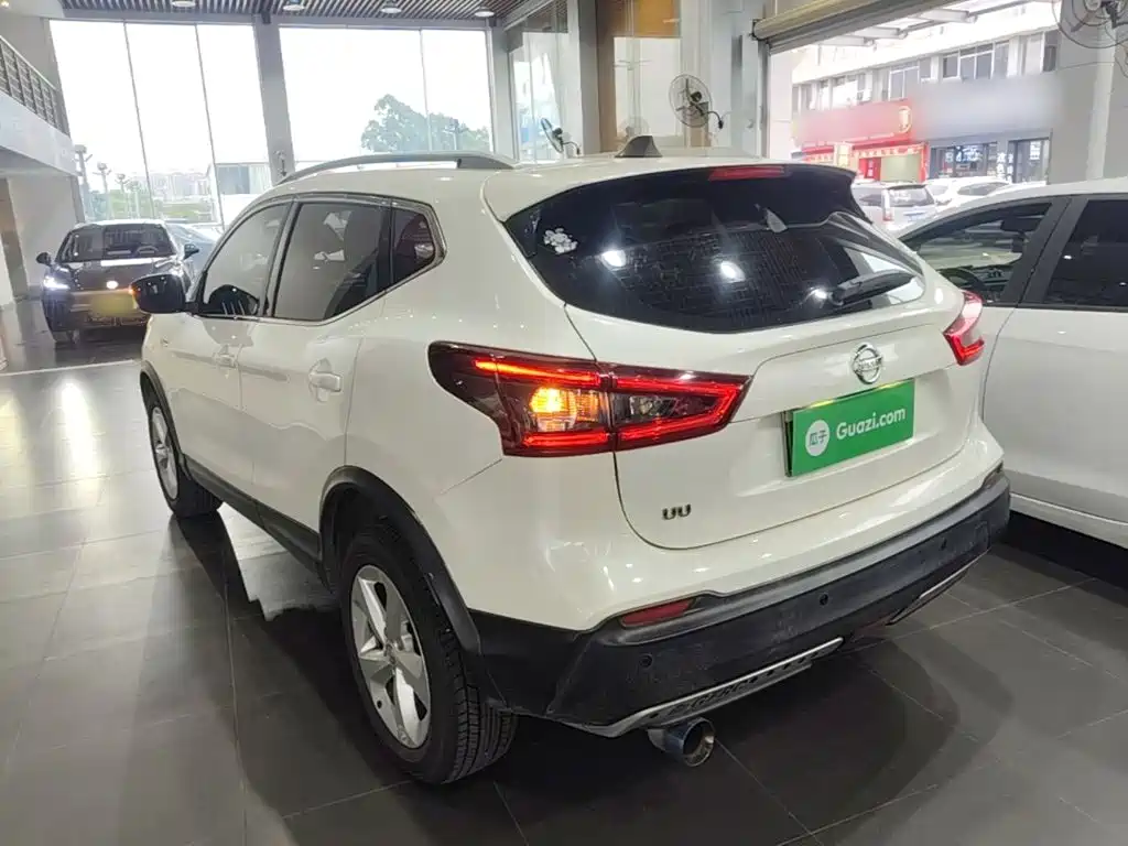 Nissan Qashqai — фото 5