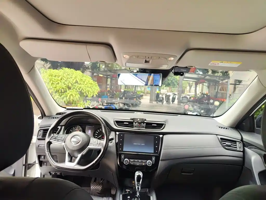 Nissan X-Trail — фото 14