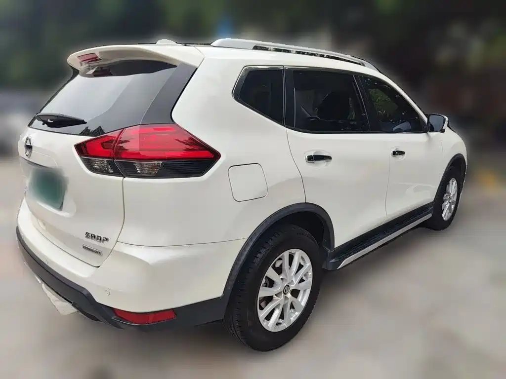 Nissan X-Trail — фото 4