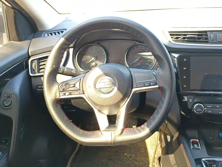 Nissan Qashqai — фото 15