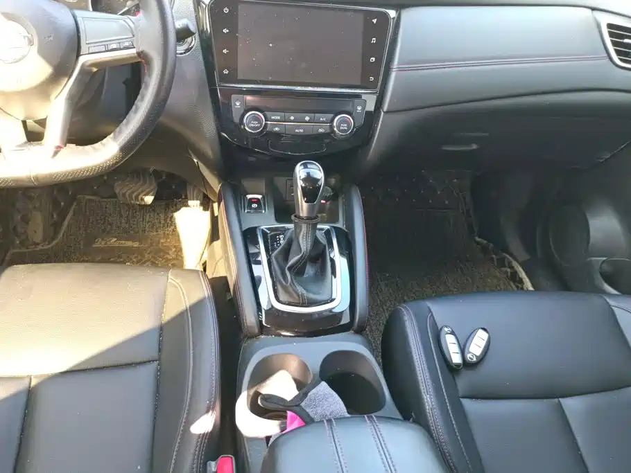 Nissan Qashqai — фото 16