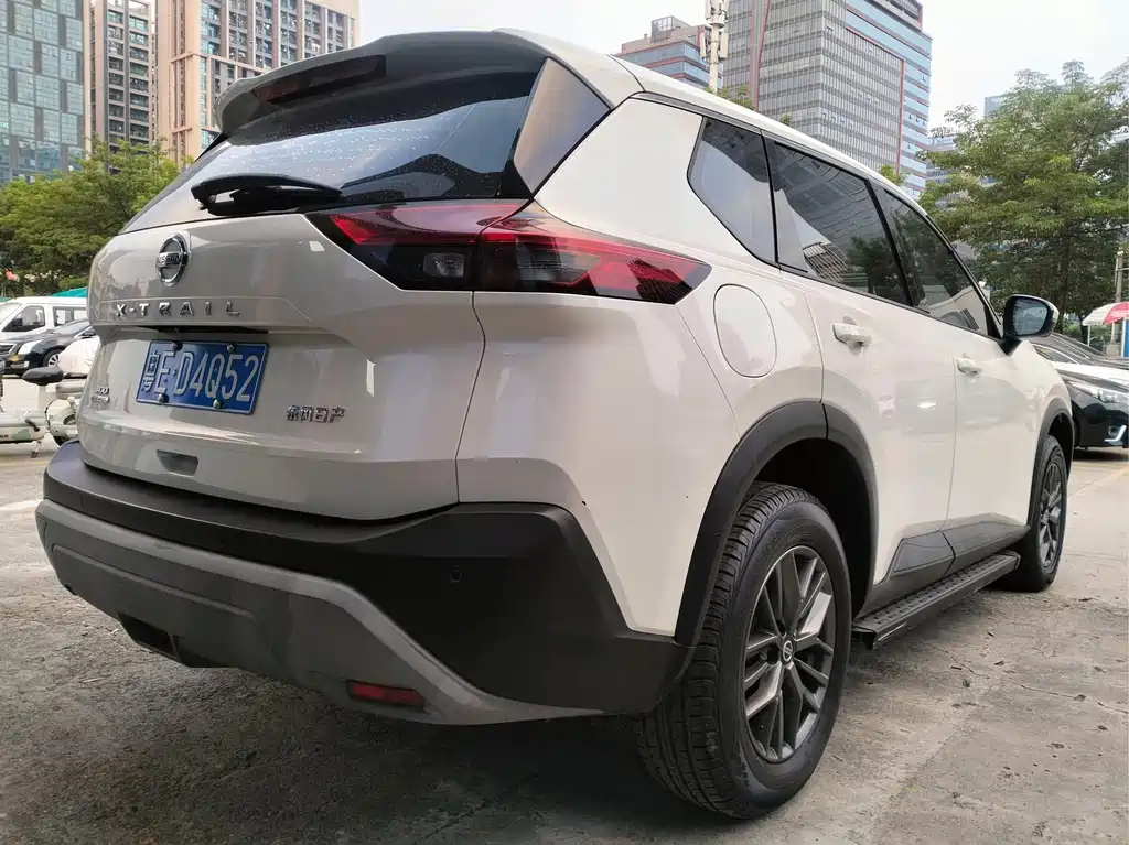 Nissan X-Trail — фото 14