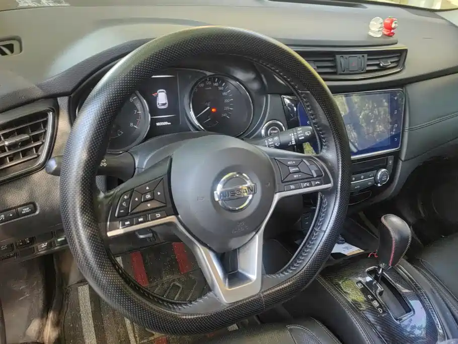 Nissan X-Trail — фото 15