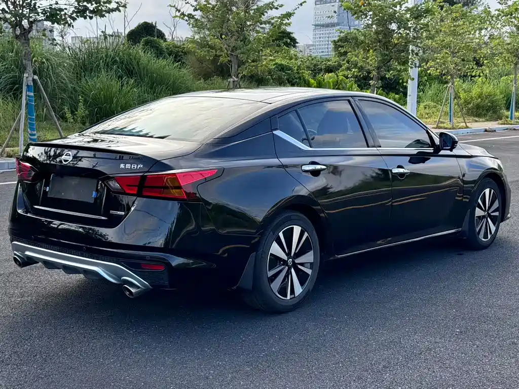 Nissan Teana — фото 4
