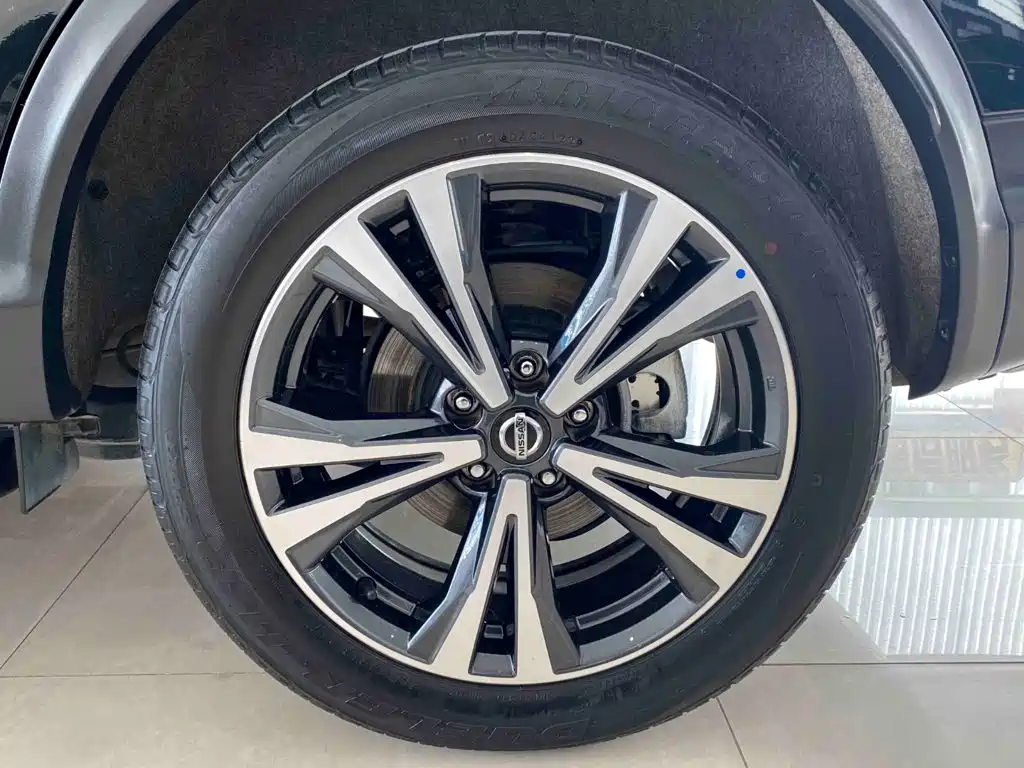 Nissan Qashqai — фото 15