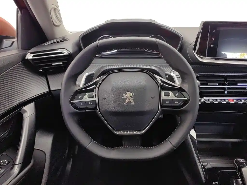 Peugeot 2008 — фото 11