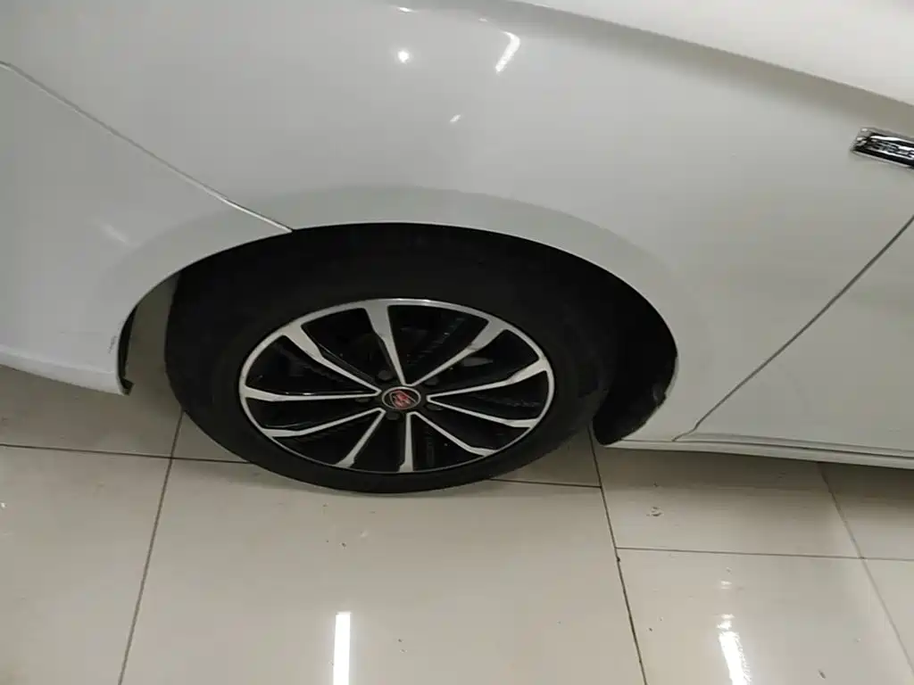 Roewe i5 — фото 23
