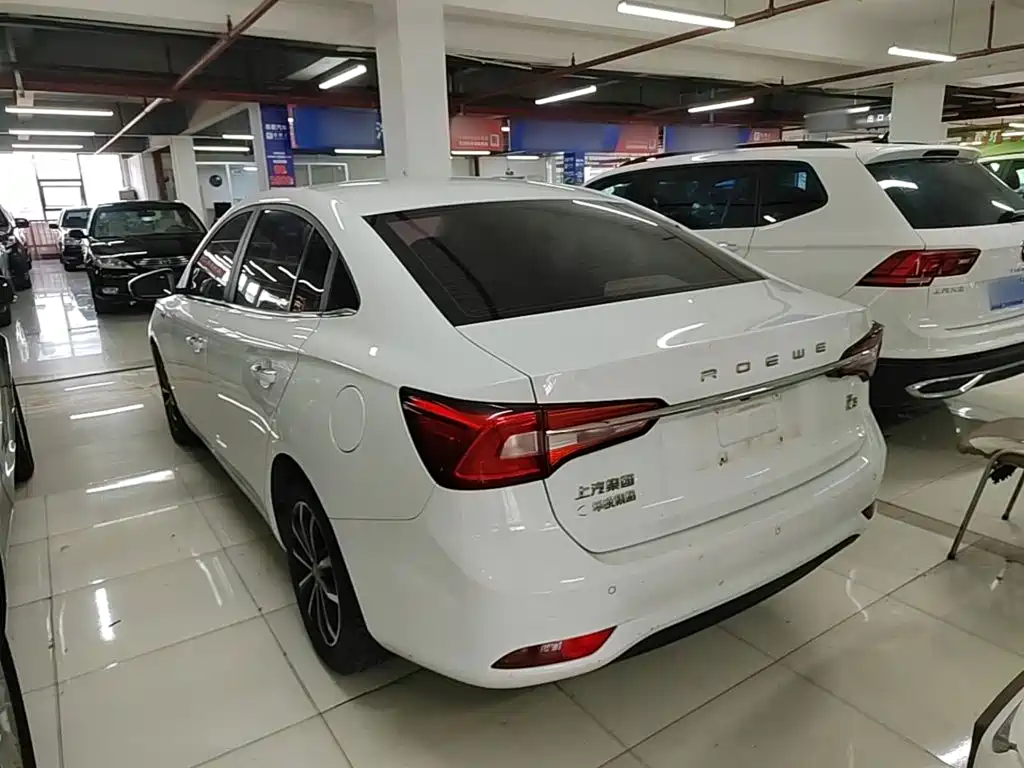 Roewe i5 — фото 5