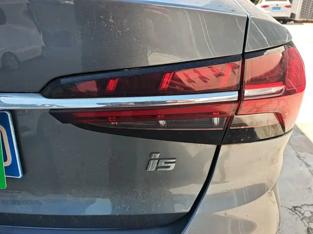 Roewe i5 — фото 8
