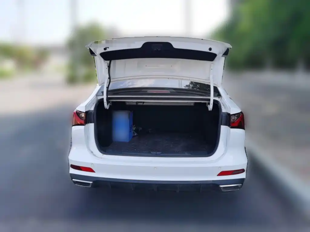 Roewe i5 — фото 10