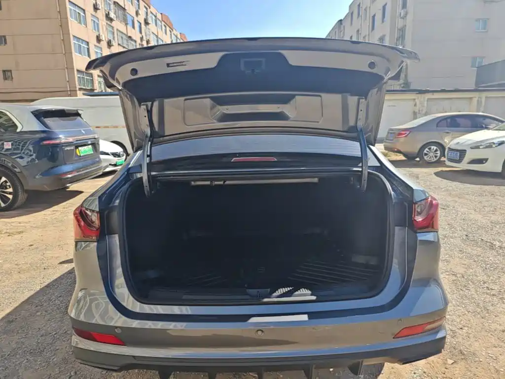 Roewe i5 — фото 19