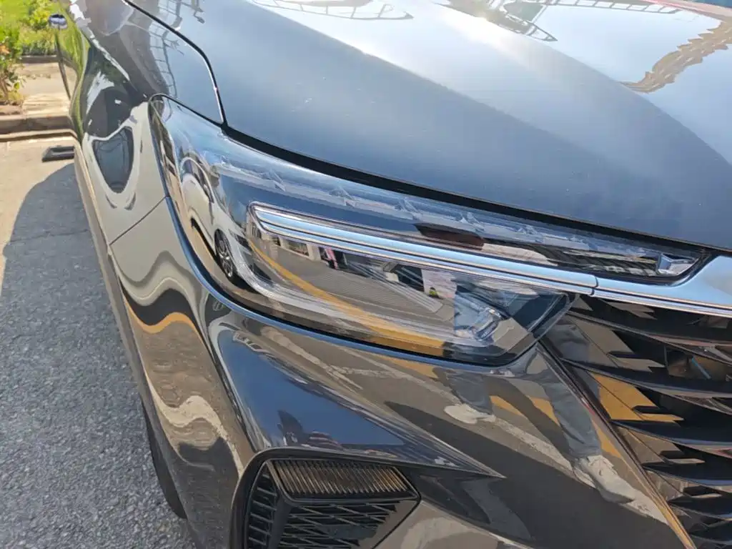 Roewe RX5 — фото 11