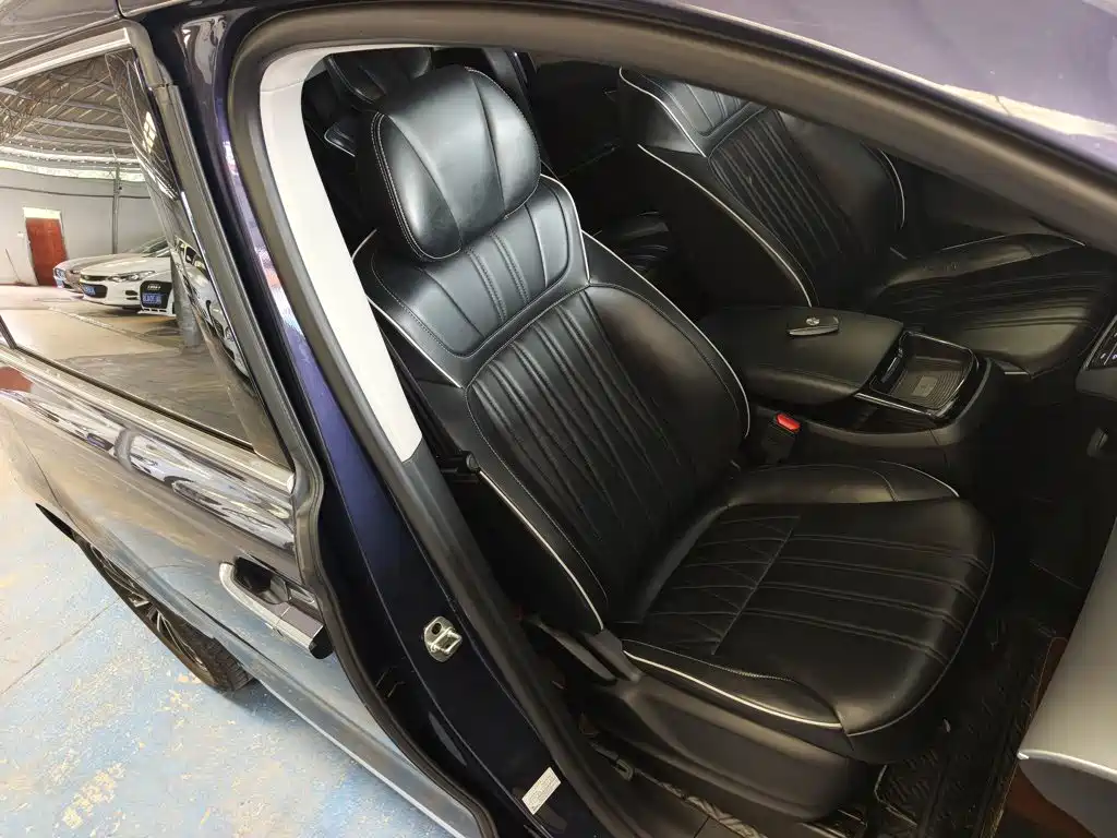 Roewe iMAX8 — фото 25