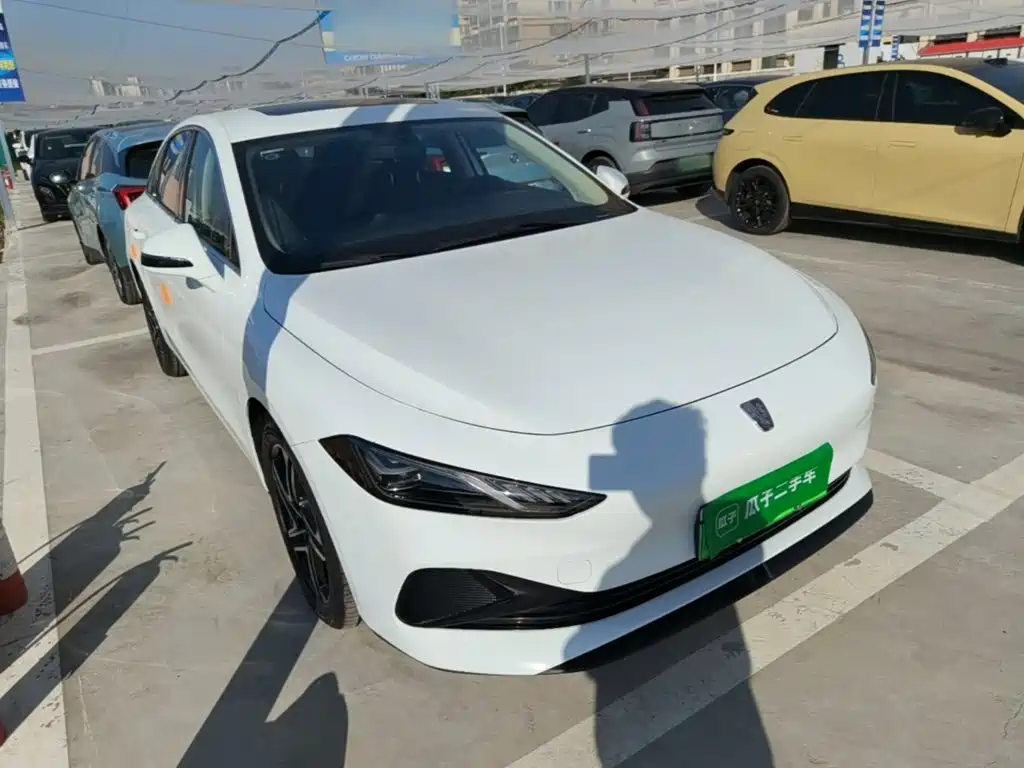 Roewe D7 — фото 4