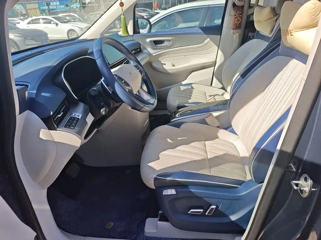 Roewe iMAX8 — фото 4