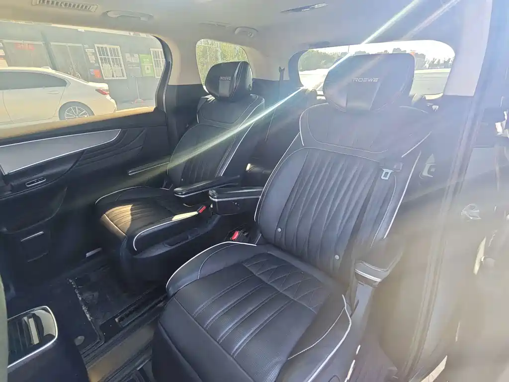 Roewe iMAX8 — фото 8