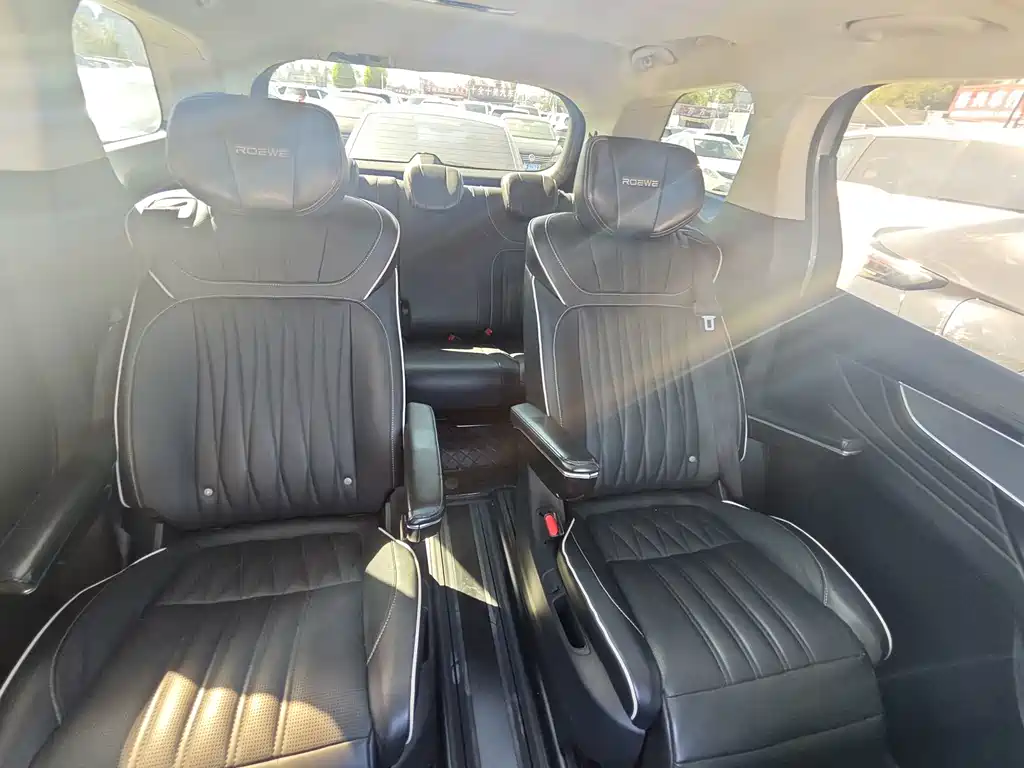 Roewe iMAX8 — фото 10