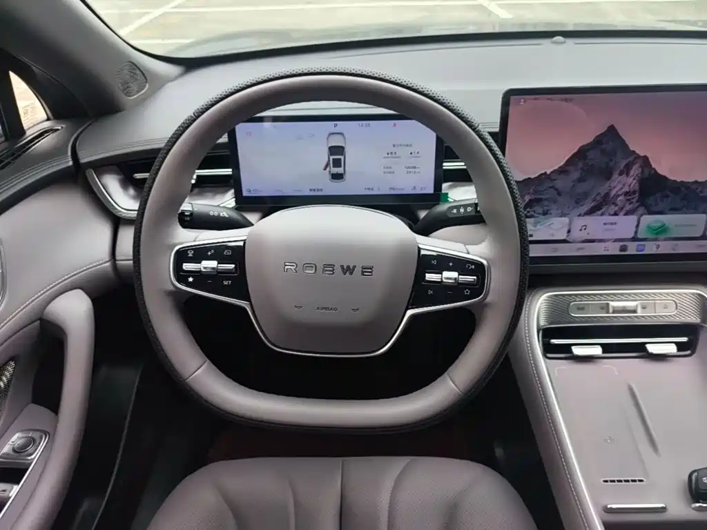 Roewe M7 DMH — фото 11
