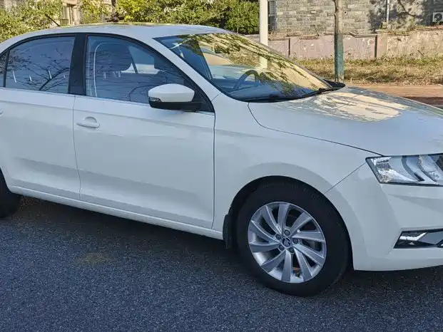 Skoda Rapid — фото 4