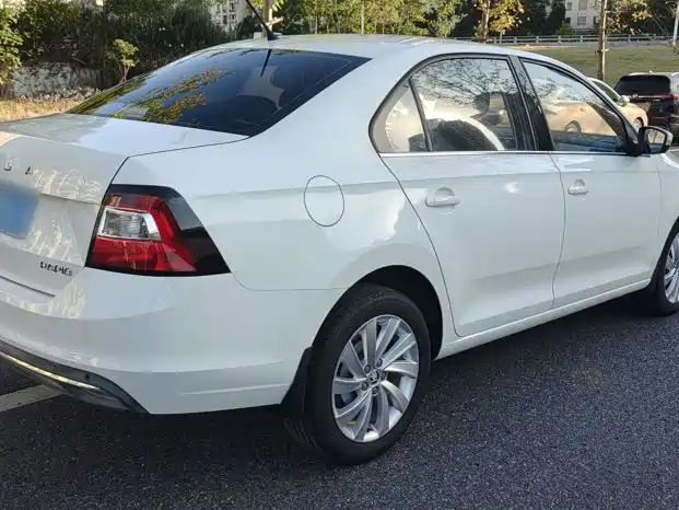 Skoda Rapid — фото 7