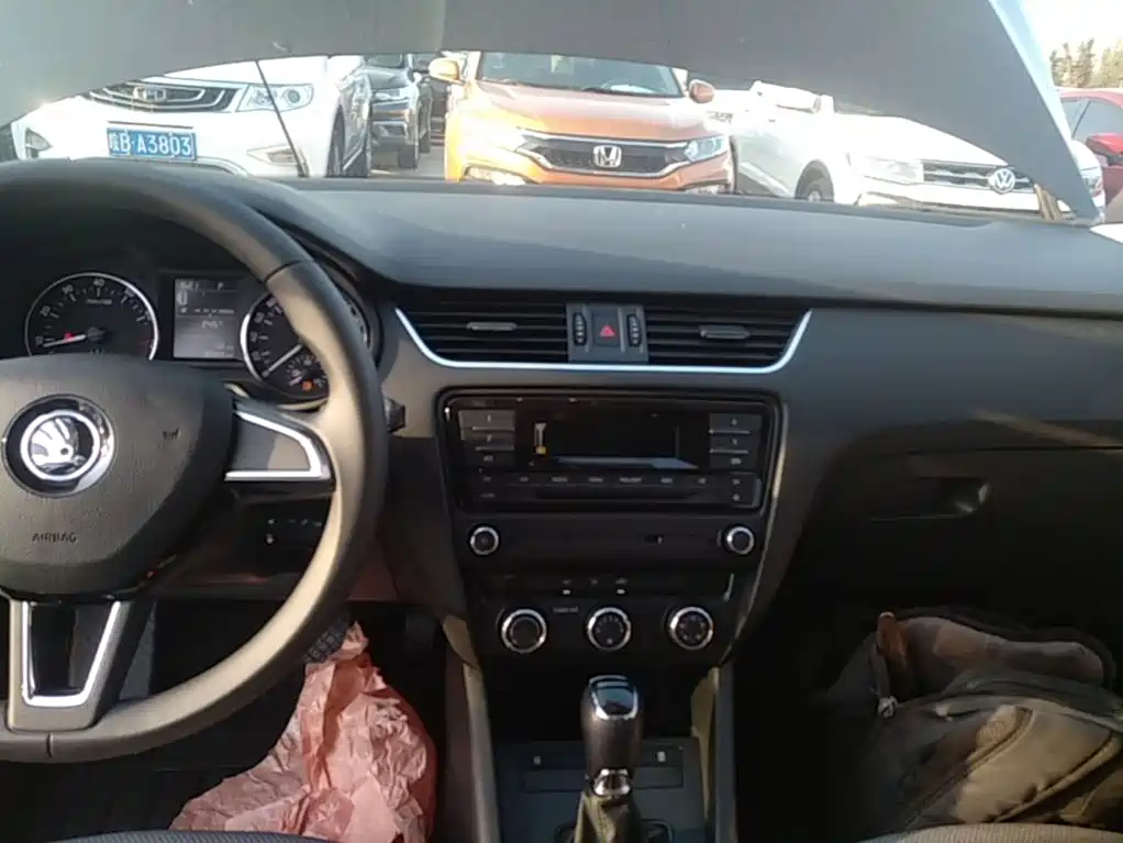 Skoda Octavia — фото 13