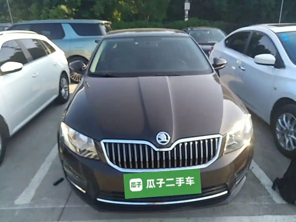 Skoda Octavia — фото 3