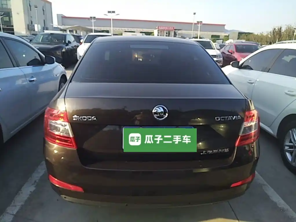 Skoda Octavia — фото 6