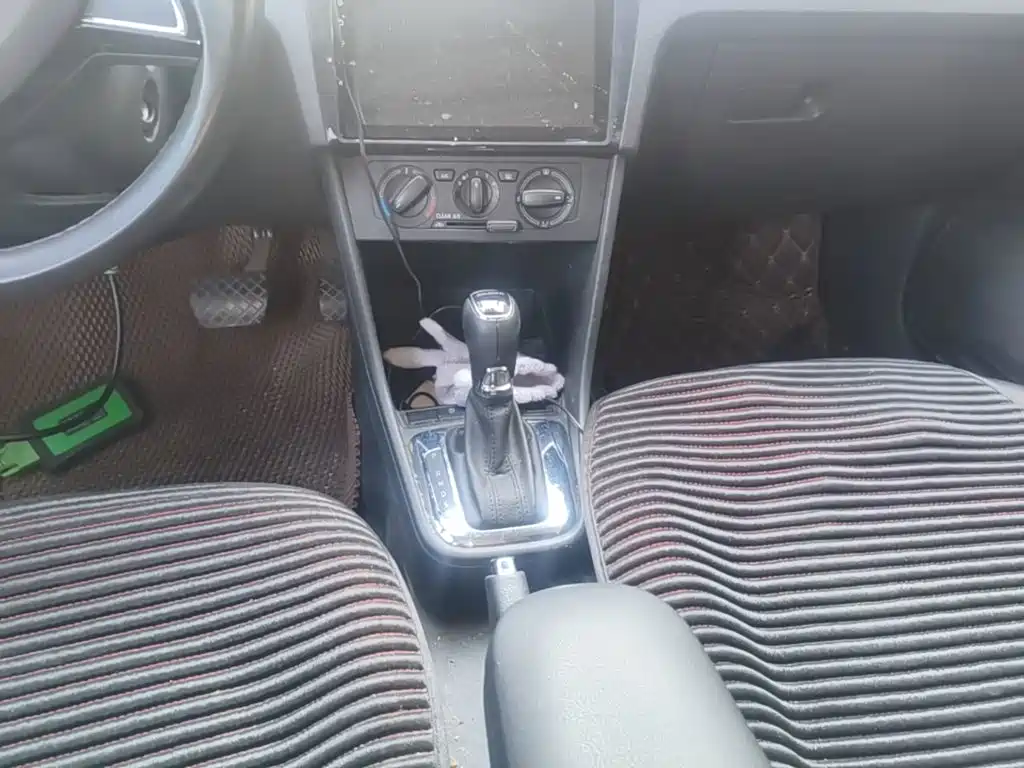 Skoda Rapid — фото 14
