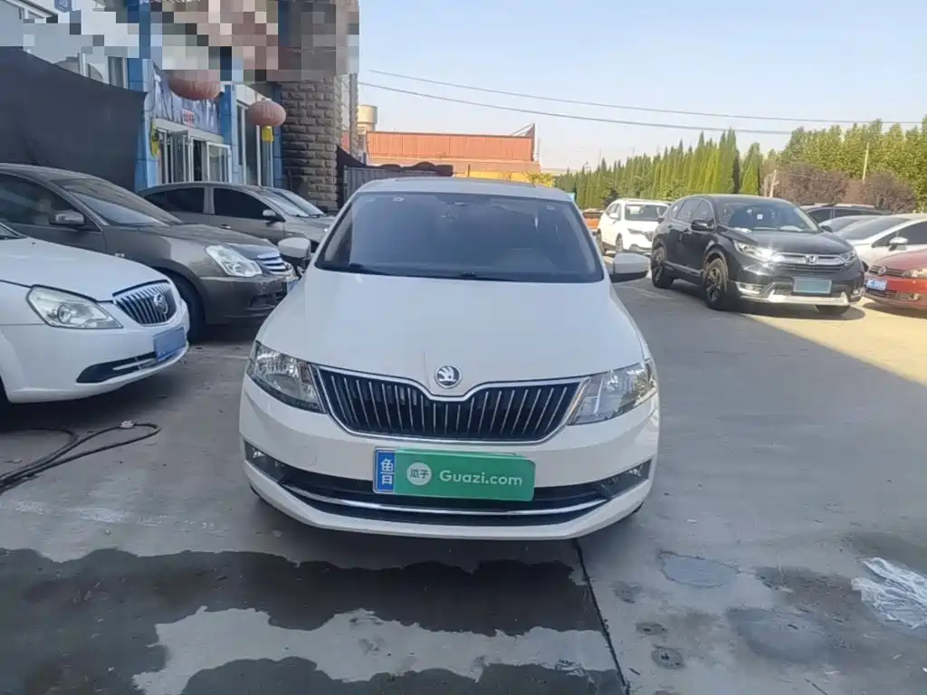 Skoda Rapid — фото 3
