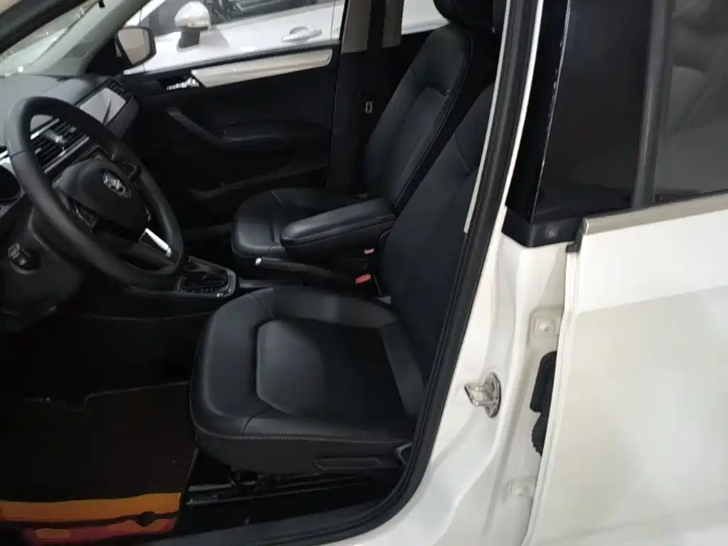 Skoda Rapid — фото 15