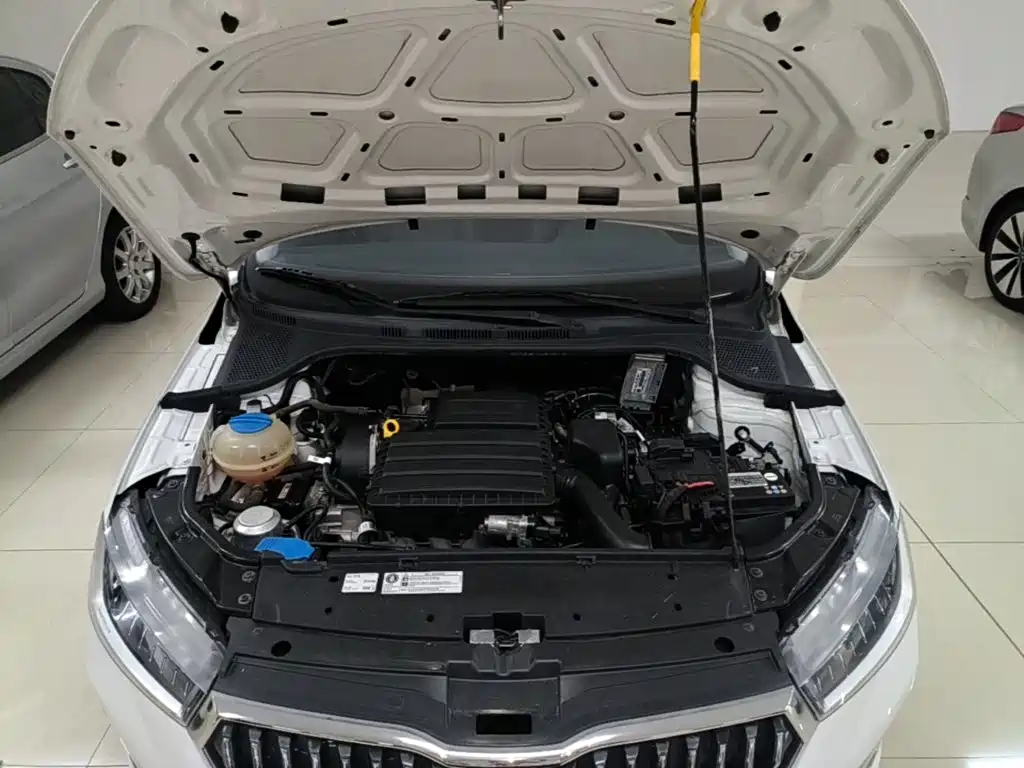 Skoda Rapid — фото 20