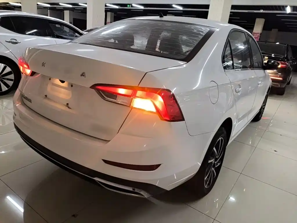 Skoda Rapid — фото 7