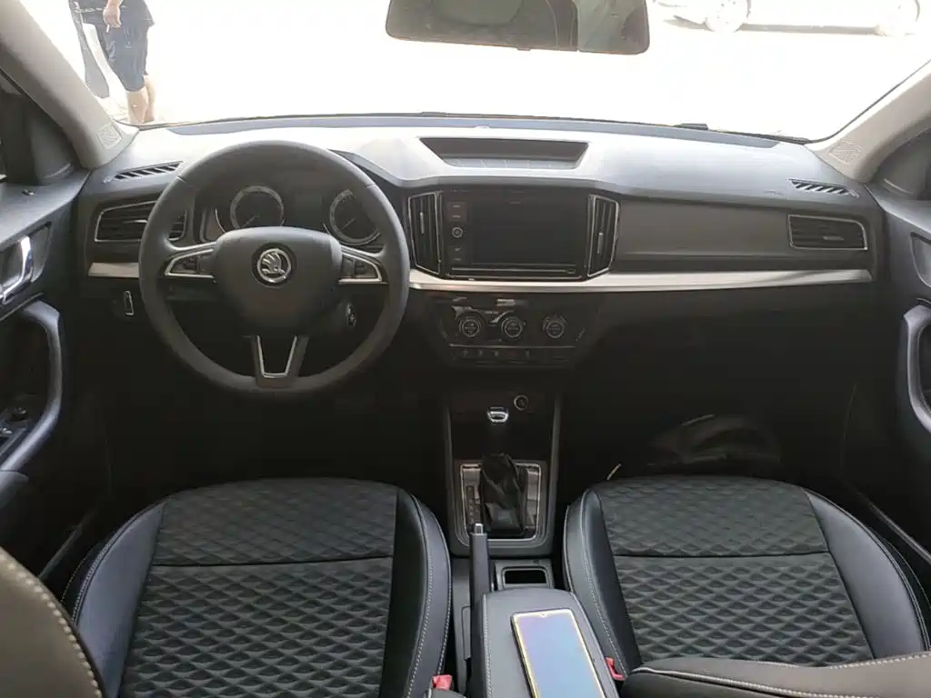Skoda Kamiq — фото 10